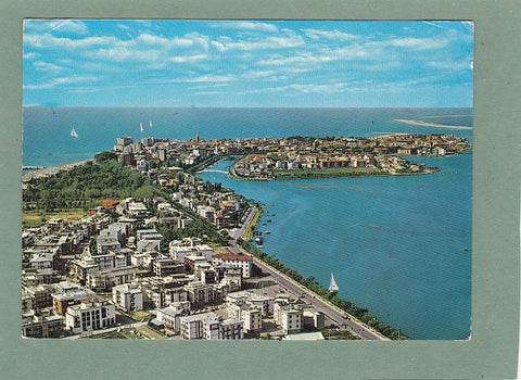 AK Grado. Panorama aereo da levante.