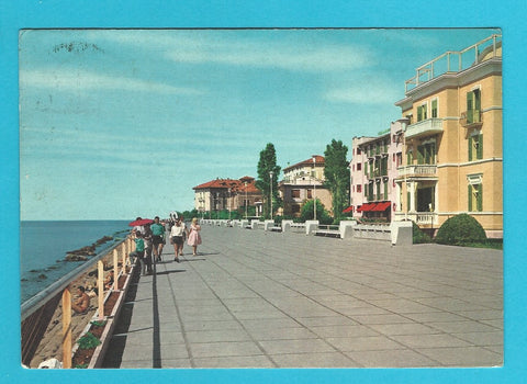 AK Grado. Passeggiata al mare.