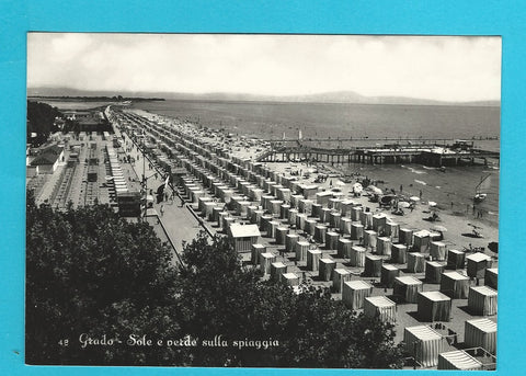 AK Grado - Sole e verde sulla spiaggia.