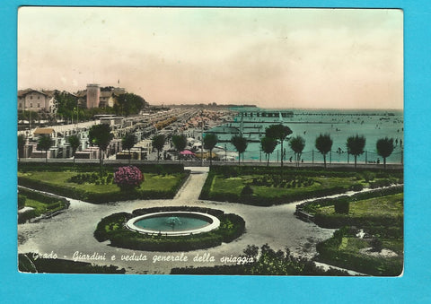 AK Grado - Giardini e veduta generale della spiaggia.