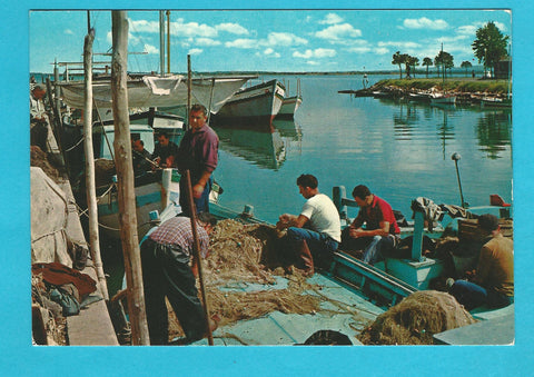 AK Grado. Pescatori a riposo.