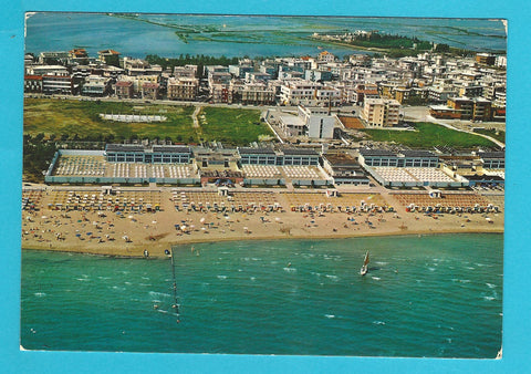 AK Grado. La spiaggia e stabilimenti cure termali.