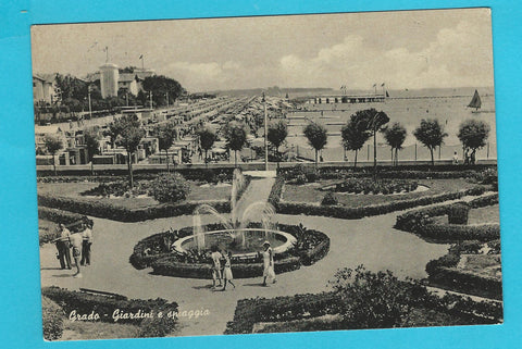 AK Grado - Giardini e spiaggia. (1950)