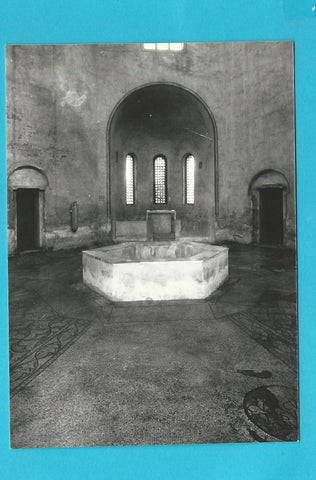 AK Grado - Interno del Battistero.