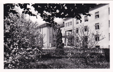 AK Sanatorium Eggenberg: Besitzer: Merkur Graz E. Eckertstrasse 98 .