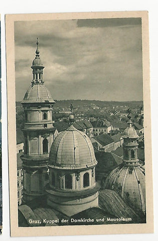 AK Graz, Kuppel der Domkirche und Mausoleum. (1946)