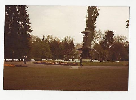 Foto Graz. Stadtparkbrunnen. Ende Mai 1980.