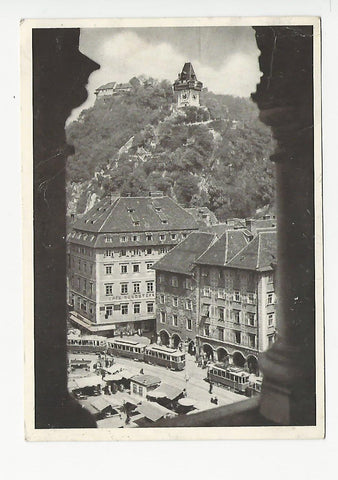 AK Graz. Blick vom Balkon des Rathauses auf Hauptplatz und Schloßberg.