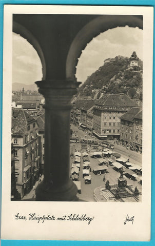 AK Graz, Hauptplatz mit Schloßberg.