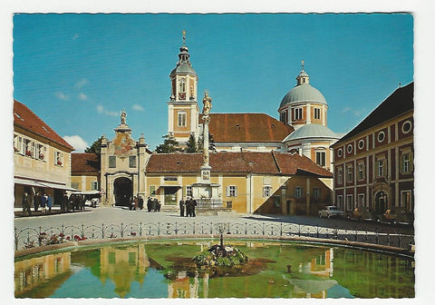 AK Pöllau. Hauptplatz und ehem. Stiftskirche.