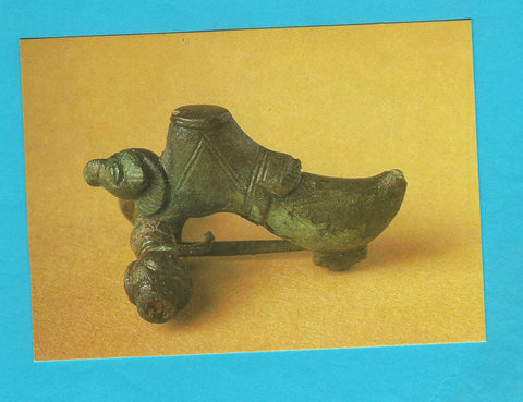 AK Keltenmuseum Hallein. Kelten in Mitteleuropa. Salzburger Landesaussstellung 1980. 11. Fibel in Form eines Schnabelschuhes Hallein-Dürrnberg, 380-350 v. Chr.