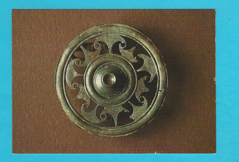 AK Keltenmuseum Hallein. Kelten in Mitteleuropa. Salzburger Landesaussstellung 1980. 13. Scheibenfibel aus Bronze. Hallein-Dürrnberg 400-350 v. Chr.