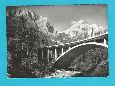 AK Grenzlandstraße Kötschach-Mauthen Plöckenpaß Valentinbachbrücke geg. Cellonkofel. (1964)