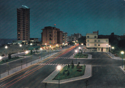 AK Jesolo Lido. Piazza Milano Notturno.