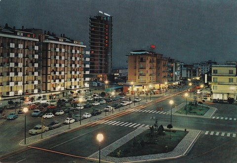 AK Jesolo Lido. Piazza Milano di notte.