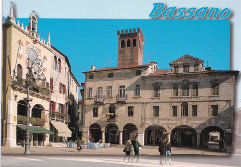 AK Bassano del Grappa. Piazza Liberta e Municipio.