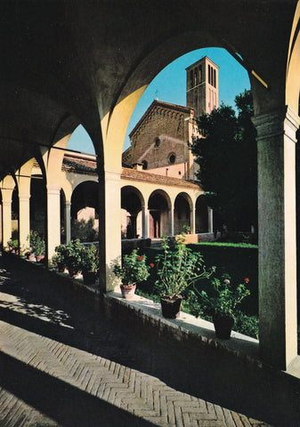 AK Treviso. Tempio di S. Francesco. Chiostro del Convento.