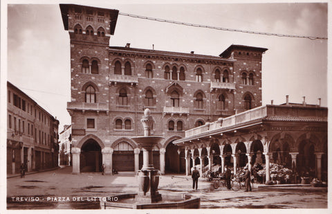 AK Treviso - Piazza del Littorio.