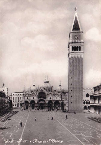 AK Venezia - Piazza e Chiesa di S. Marco.