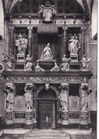 AK Venezia. Basilica S. M. Gloriosa dei Frari. Monumento al Doge G. Pesaro.