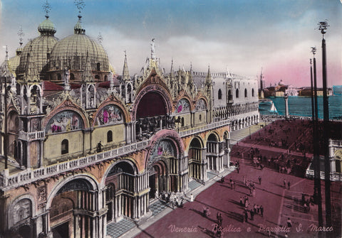 AK Venezia - Basilica e Piazzetta S. Marco.