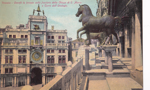 AK Venezia. Cavalli in bronzo sulla facciata della Chiesa di S. Marco e Torre dell' Orologio.