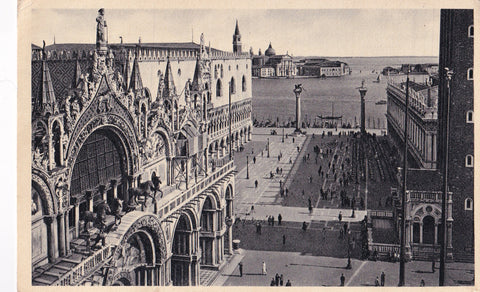 AK Venezia. Chiesa e Piazza S. Marco.