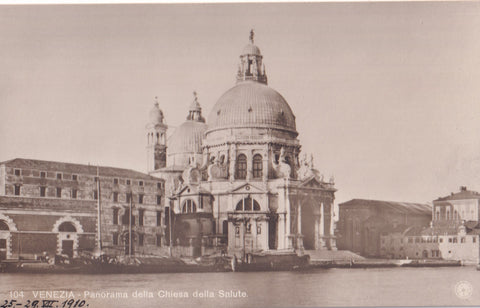 AK Venezia - Panorama della Chiesa della Salute.