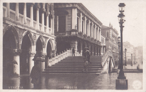 AK Venezia. Pioggia.