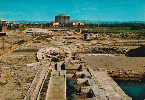 AK Montegrotto Terme. Antica Tona Termale ed il teatro Romano. Sullo sfondo International Hotel Bertha.