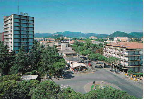 AK Abano Terme. Piazza della Repubblica e panorama.