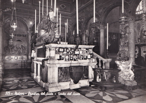 AK Padova. Basilica del Santo. Tomba del Santo.