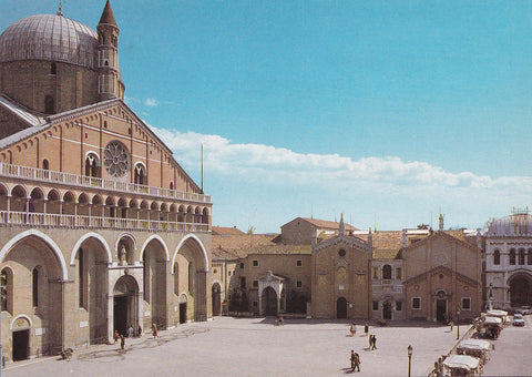 AK Padova. Piazza del Santo e Facciata della Basilica.
