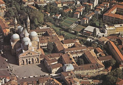 AK Padova. Basilica del Santo dall'aereo.
