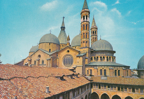 AK Padova. Basilica vista dalla terrazza del Convento.
