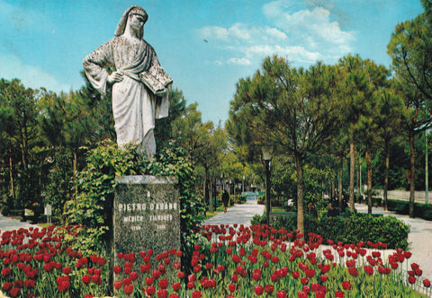 AK Abano Terme. Pubblico Giardino - Monumento a Pietro d'Abano.