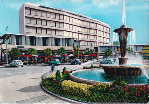 AK Abano Terme. Piazzale Fontana.