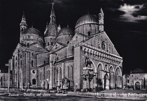AK Padova. Basilica del Santo. Notturno.