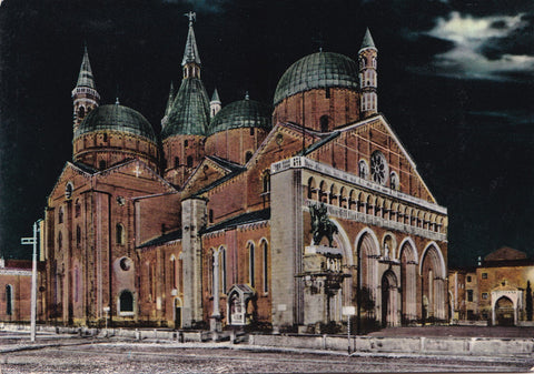 AK Padova. Basilica del Santo. Notturno.
