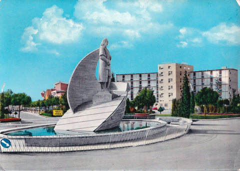 AK Abano Terme. Zona residenziale Monumento a Cristoforo Colombo ed Hotel Astoria.