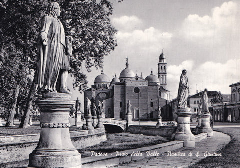 AK Padova. Prato della Valle - Basilica di S. Giustina.