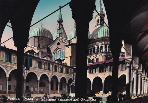 AK Padova. Basilica del Santo. Chiostro.