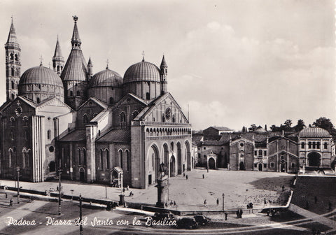 AK Padova. Piazza del Santo con la Basilica.