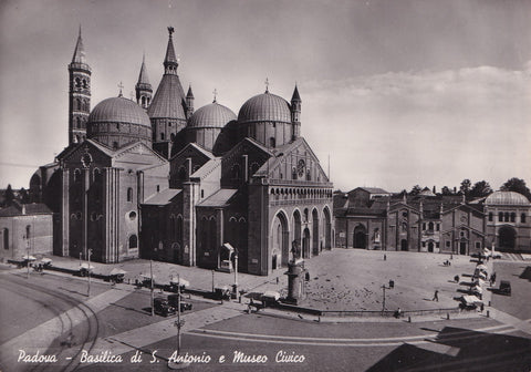 AK Padova. Basilica di S. Antonio e Museo Civico.