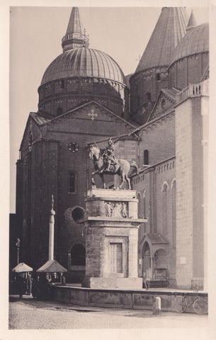 AK Padova - Monumento equestre al Gattamelata. (Donatello)