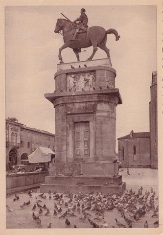 AK Padova. Piazza del Santo Monumento del Gattamelata.