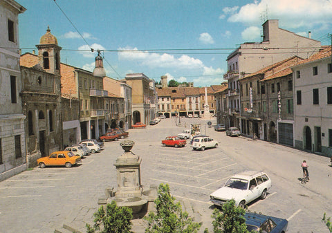 AK Este. Piazze Trento e Trieste.