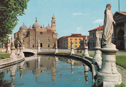 AK Padova. Prato della Valle Basilica di S. Giustina.