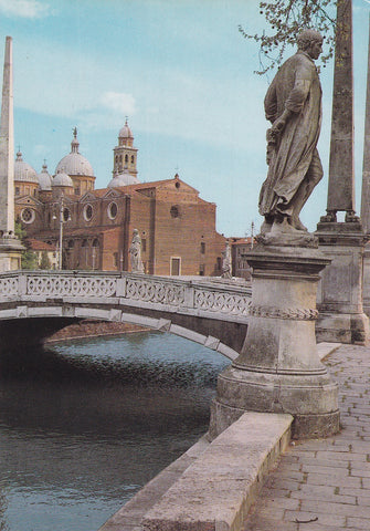 AK Padova. Chiesa di S. Giustina vista dal Prato della Valle.