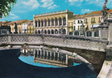 AK Padova. Prato della Valle e Loggia Amulea.